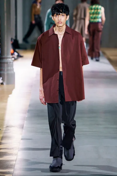 Look 7